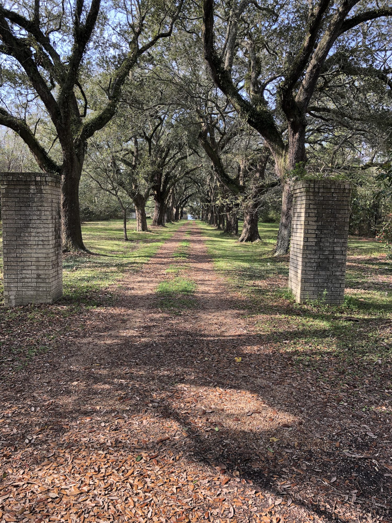 entrance to estate in Ocean Springs
