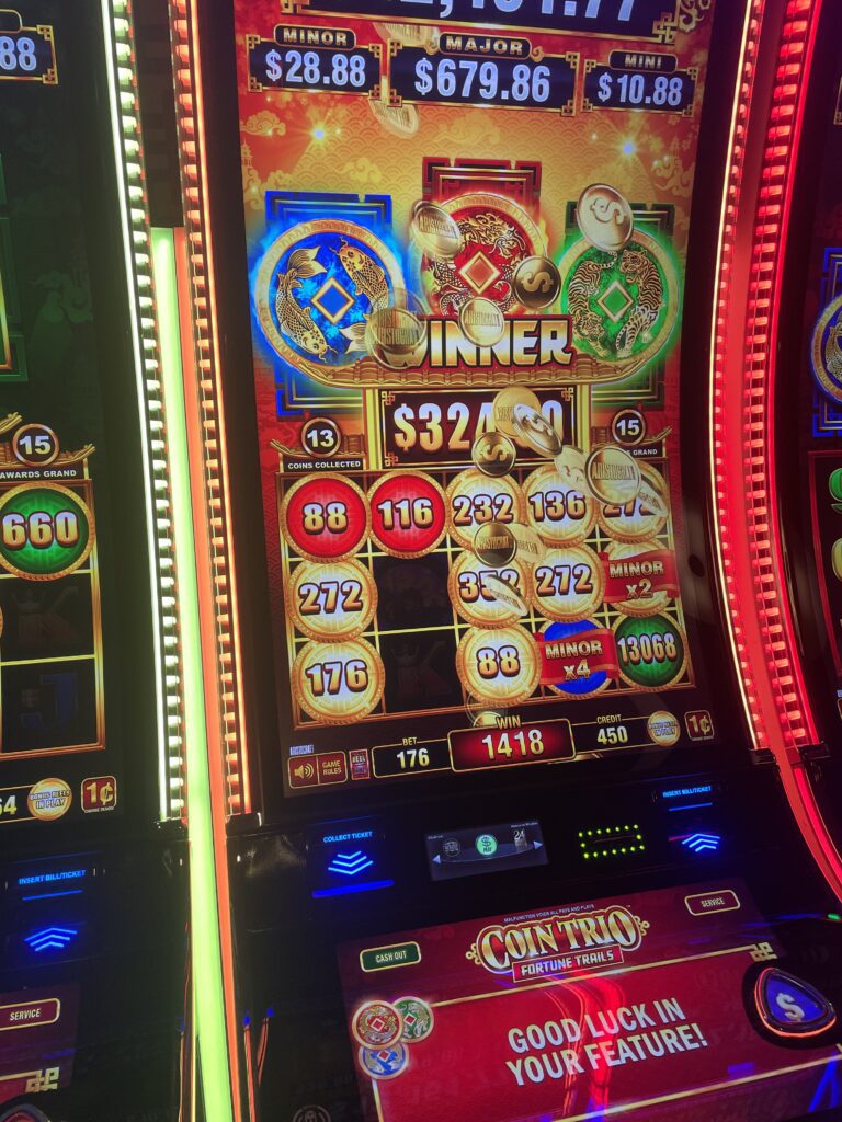 Progressive modern slot machine