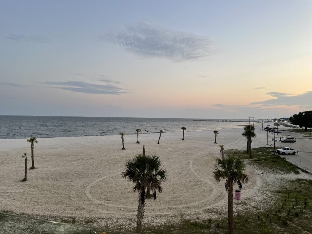 Image of one of many beaches in Gulfport this photo from the Beach View Casino